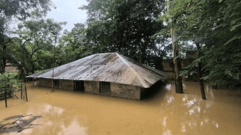 Two children die in strong current coming down from the mountain