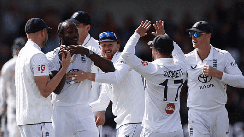 England crush Pakistan by innings and 103 runs inside three days