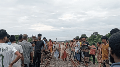Two youth killed in Gopalganj train accident