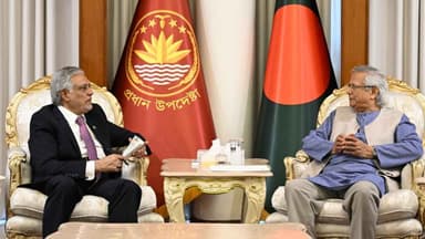 Pakistan’s Deputy PM meets CA Yunus