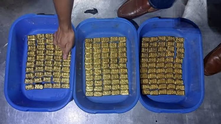 19 kg gold seized from Biman flight at Shahjalal Airport