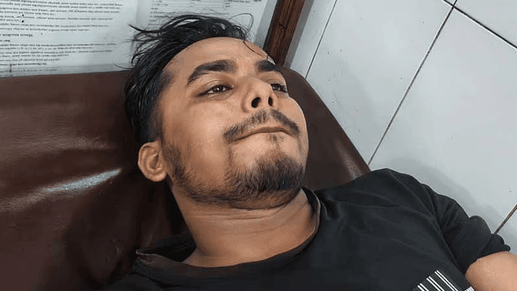 Youth beaten, forced to pay Tk 20,000 over load-shedding post