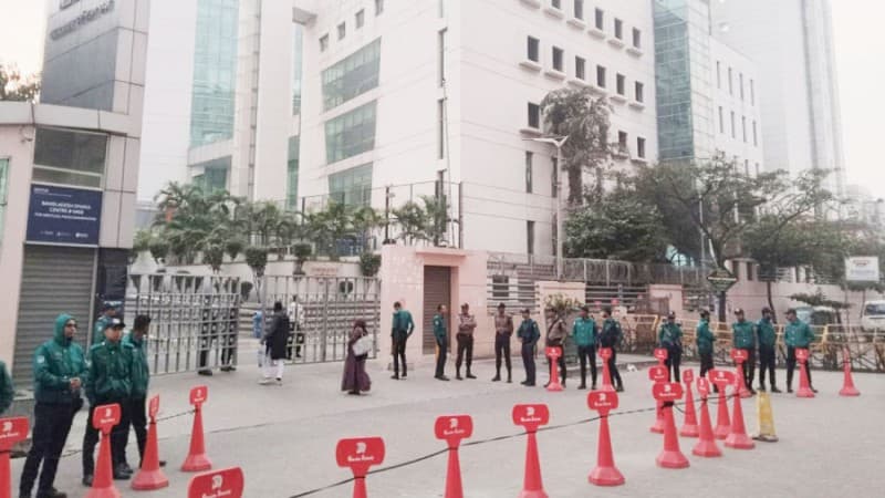 BNP to brief on Khaleda Zia’s health in afternoon, security tightened around hospital