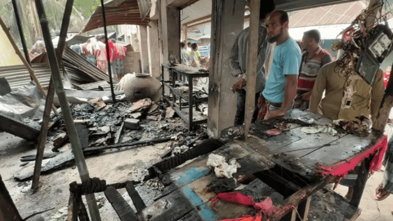 1 killed in cylinder explosion while extinguishing fire in Faridpur