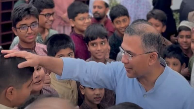 PM shakes hands with children after Jumu'ah prayers