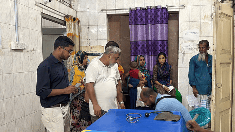 3 journalists assaulted, allegation against Jubo Dal leader in Shariatpur