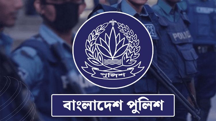 Transfer of 8 senior police officials