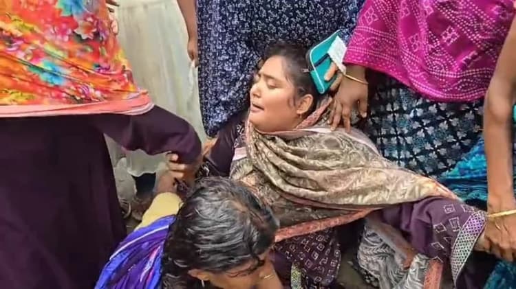 Bodies of mother and daughter recovered from house in Tangail