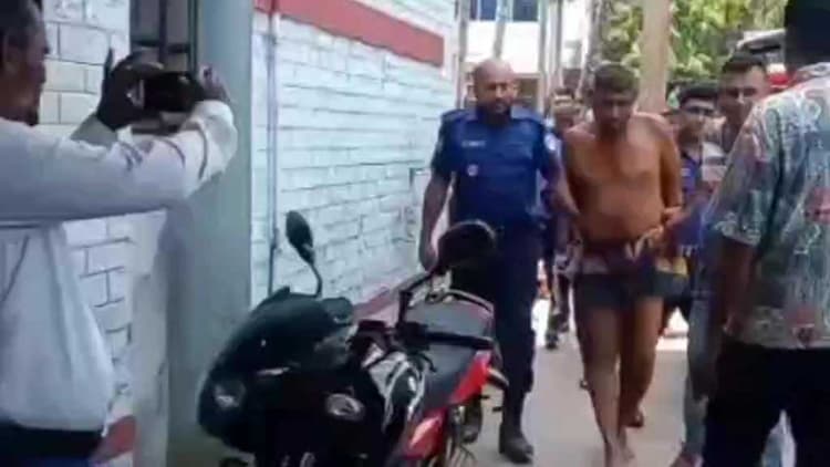 Mob assaults police, frees convict in Jashore