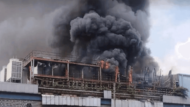 Fire at Mohakhali old building brought under control