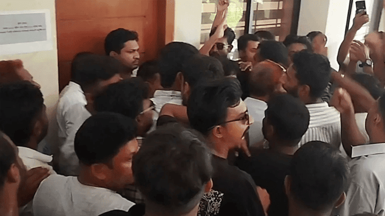 Chatra Dal protests, vandalizes offices over family card census recruitment in Natore