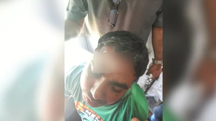 Stone pelting on Cox’s Bazar Express train, passenger injured as window glass breaks
