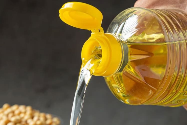 Soybean oil up Tk 6/litre, palm oil soars Tk 16