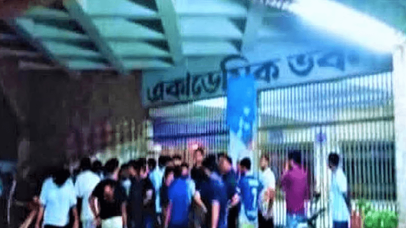 10 injured in clashes over Argentina–Egypt World Cup match at MBSTU
