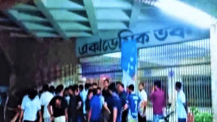 10 injured in clashes over Argentina–Egypt World Cup match at MBSTU