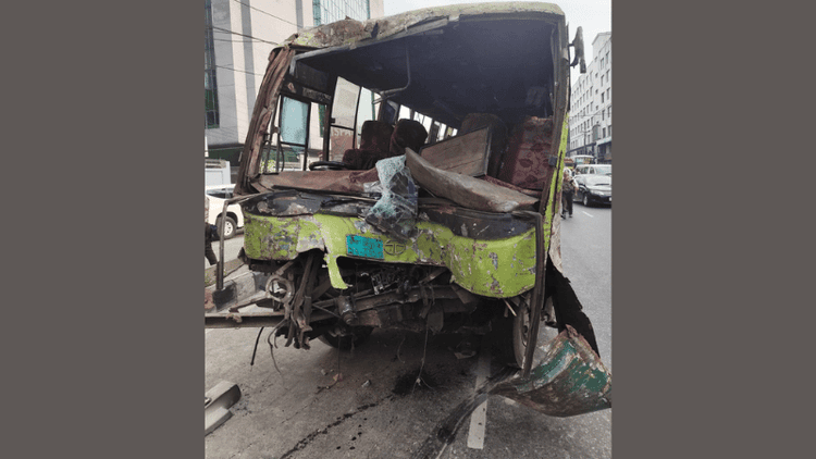 Two killed as bus crashes into foot overbridge in Dhaka’s Mohakhali