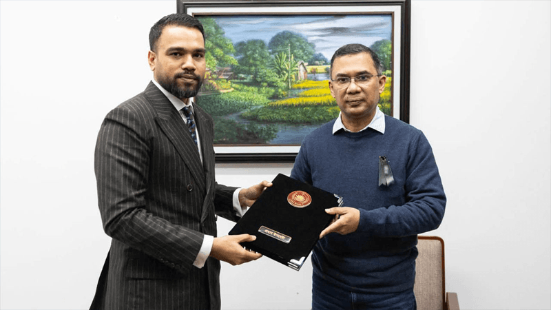 Chief Adviser’s condolence message on Khaleda Zia handed to Tarique Rahman