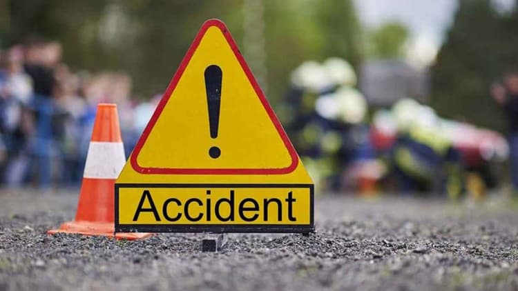 Three killed in road crash in Moulvibazar