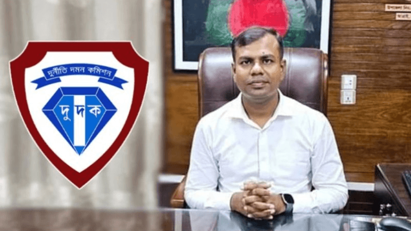 Senior assistant secretary jailed for fraud, showed uncle as father for freedom fighter quota