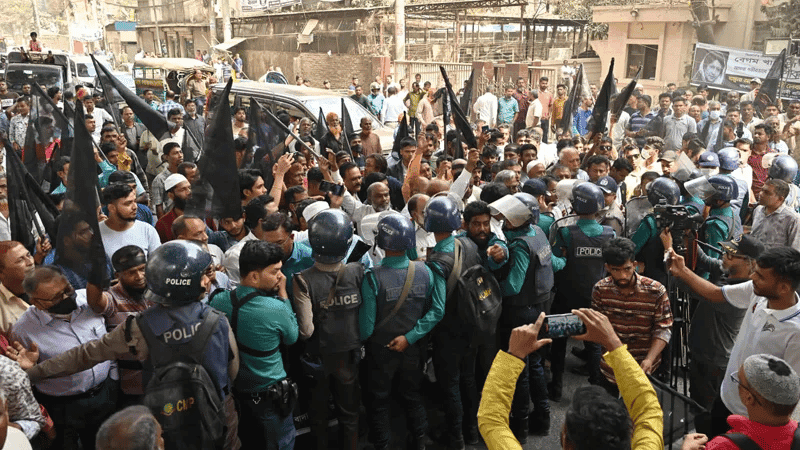 Strike at Ctg port continues, 24-hrs shutdown from Tuesday