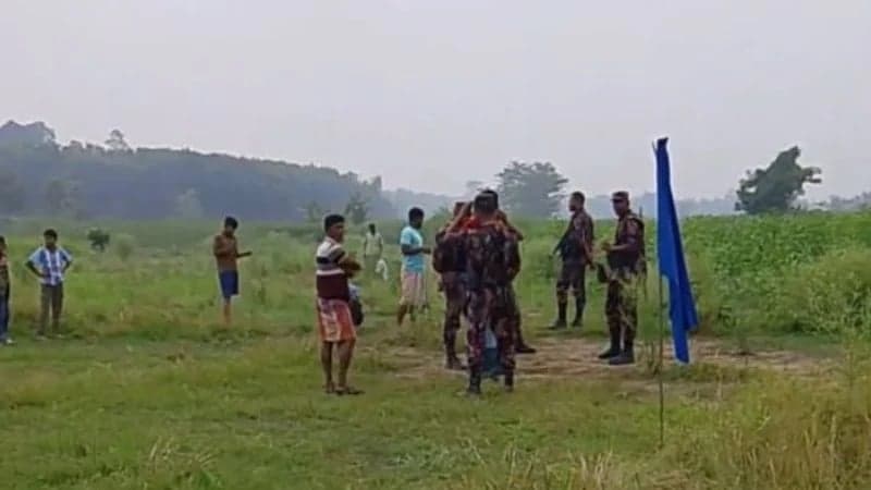 BSF takes back 12 stranded at zero line after 80 hours in Daulatpur border