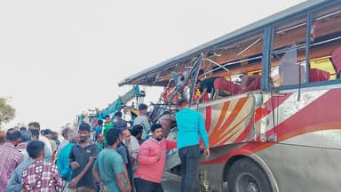4 killed as bus hits parked truck in Rangpur
