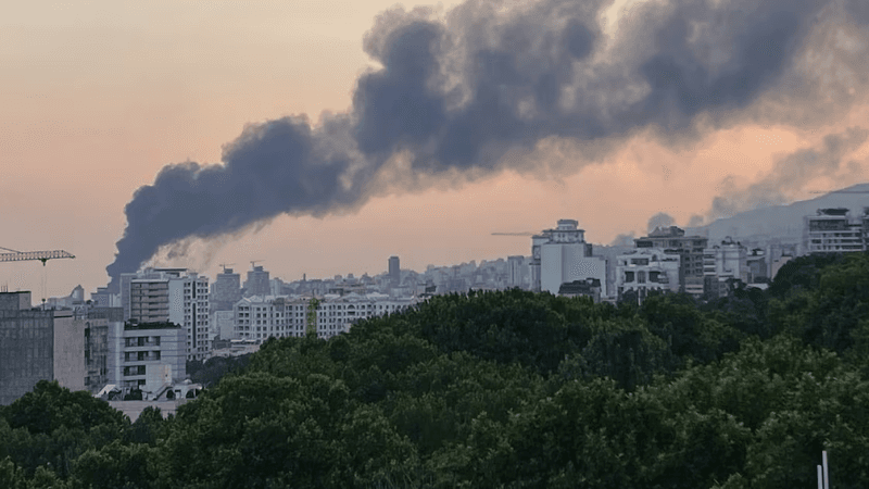 Missile strikes rock Tel Aviv, Jerusalem; IDF hits Iran's Arak reactor