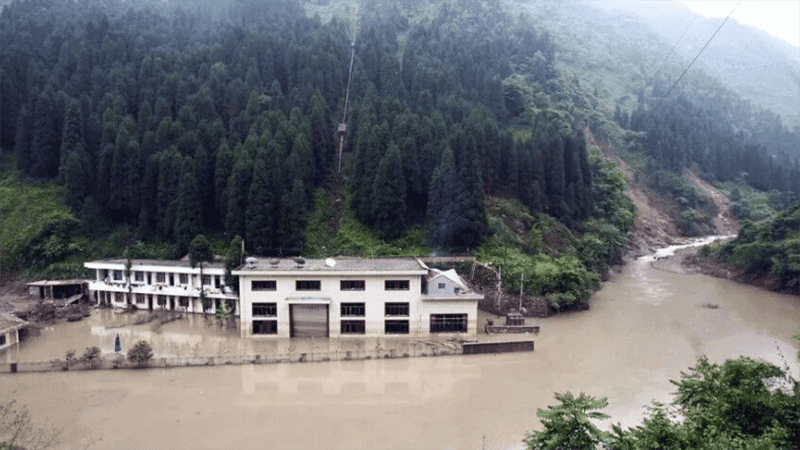 Heavy rains trigger landslides killed 16 in China