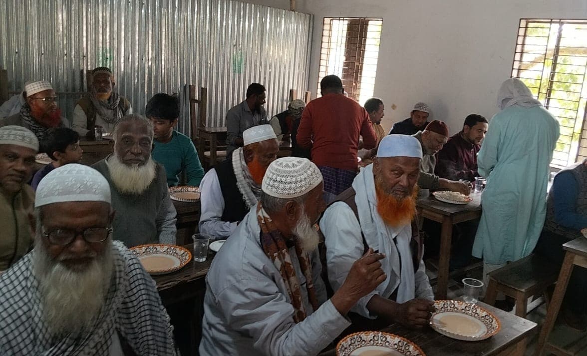 Bogura Madrasa hosts feast on Day of National Mourning 