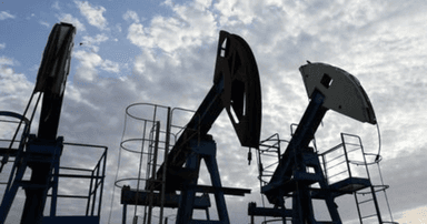 Oil climbs over $1 on more Houthi attacks in Saudi Arabia