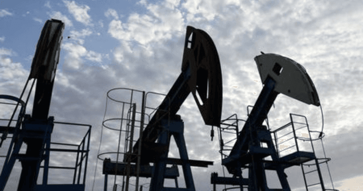 Oil climbs over $1 on more Houthi attacks in Saudi Arabia