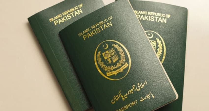 Pakistan starts cancelling passports over 7,800 deportees linked to beggary abroad