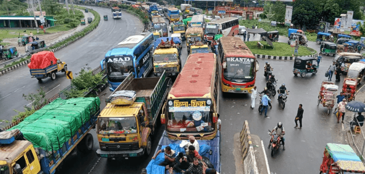 Rain triggers 45-kilometre traffic congestion on Dhaka-Tangail-Jamuna Bridge highway