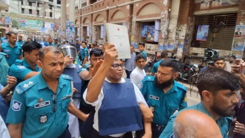 DU Prof Karzon seeks Tk 5 crore compensation from state