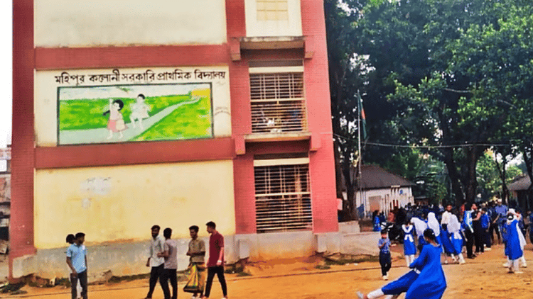 9 primary students allegedly confined in poultry farm warehouse in Bogura