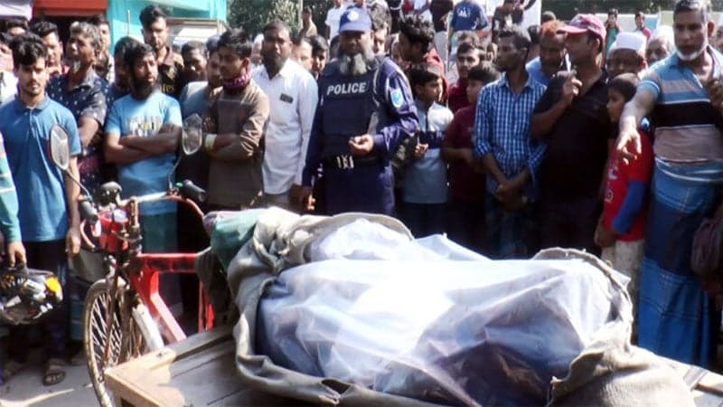 3 including UP member killed in clash between 2 groups in Madaripur