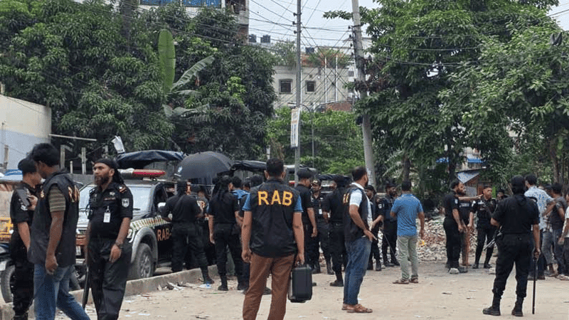 Attack on RAB during operation in Narayanganj