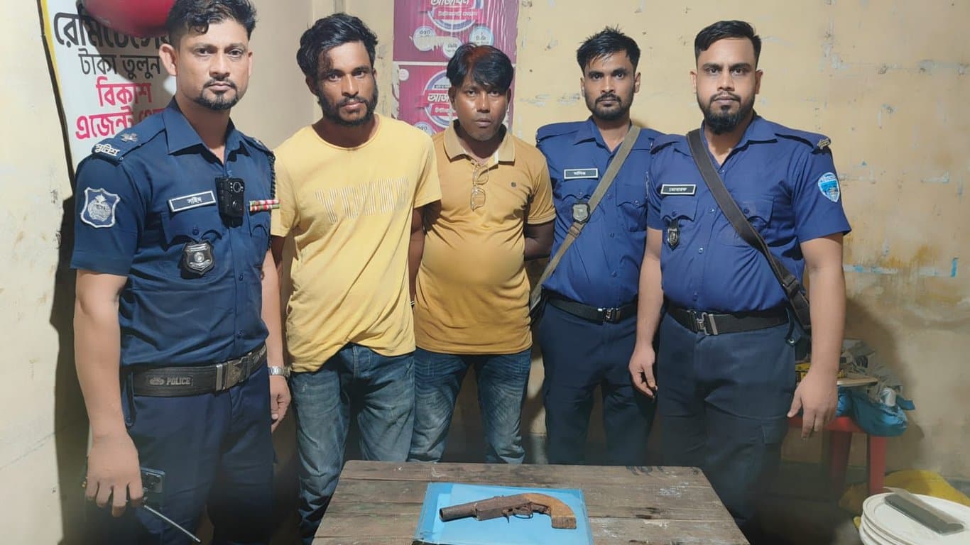 Two arrested with single-barrel gun in Cox’s Bazar