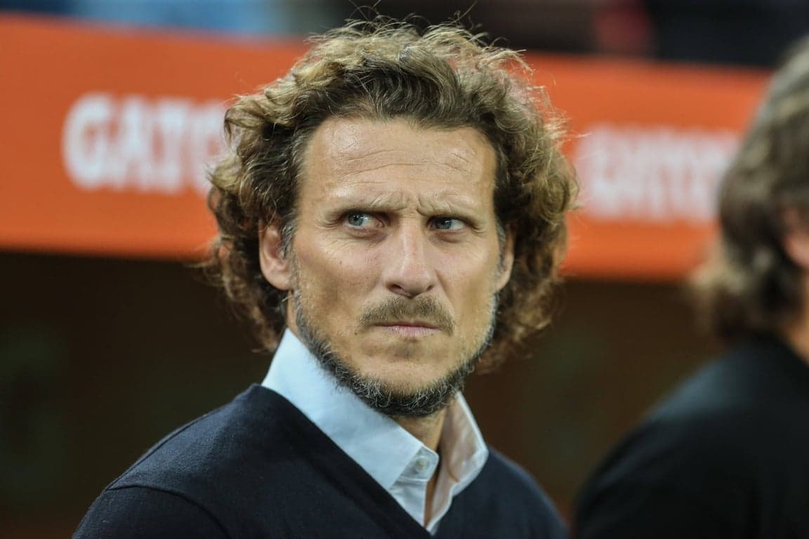 Diego Forlan appointed Uruguay interim coach after World Cup failure