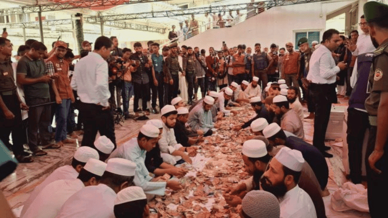 Tk 18 lakh, gold ornaments found in Shahjalal Shrine donation boxes