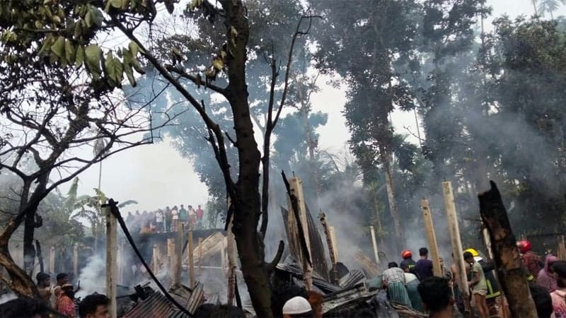 Drug addict sets fire to 11 houses in Laxmipur