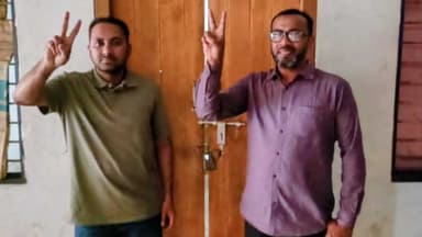 Signboard installed at AL office in Chattogram