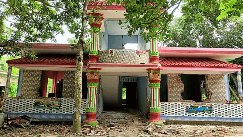10 houses vandalised, looted over college student's murder in Alfadanga