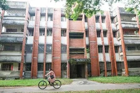 Why teachers abandon university housing for city life?