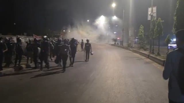 2 journos shot as cops open fire on protesting locals in Chattogram