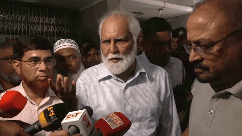 Minister leaves Mymensingh Hospital without visiting fire site