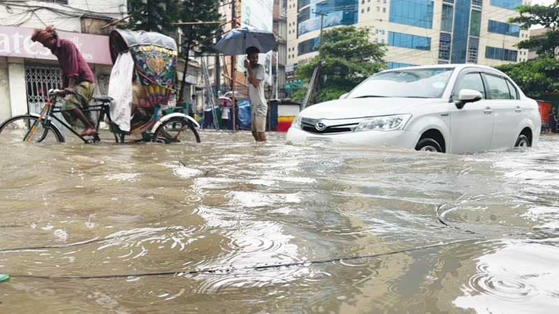 Heavy downpour submerges low-lying areas of Chattogram, fear of landslides