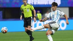 Lisandro Martinez praises referees' 'excellent job' at FIFA World Cup 2026
