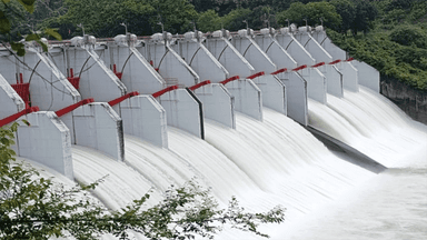 Water level rises, 16 Kaptai dam gates to be partially opened Saturday