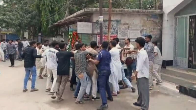 BNP-NCP clash over ghat lease in Narayanganj, 5 injured